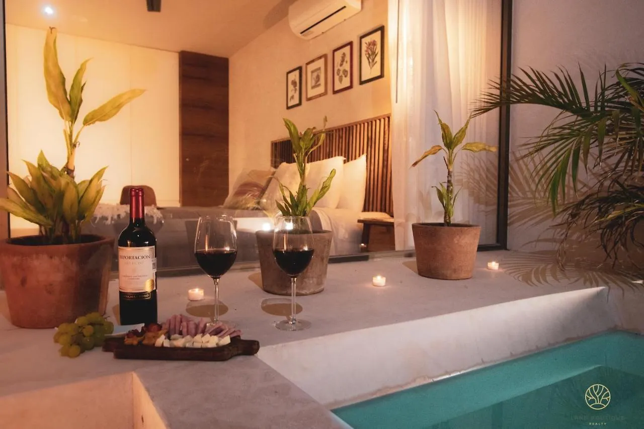 Contacts de Spacious 2Br Apt - Wide Balcony W/Tub & Yoga Deck